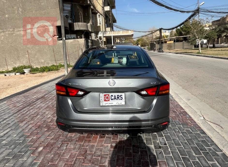 نيسان ألتيما